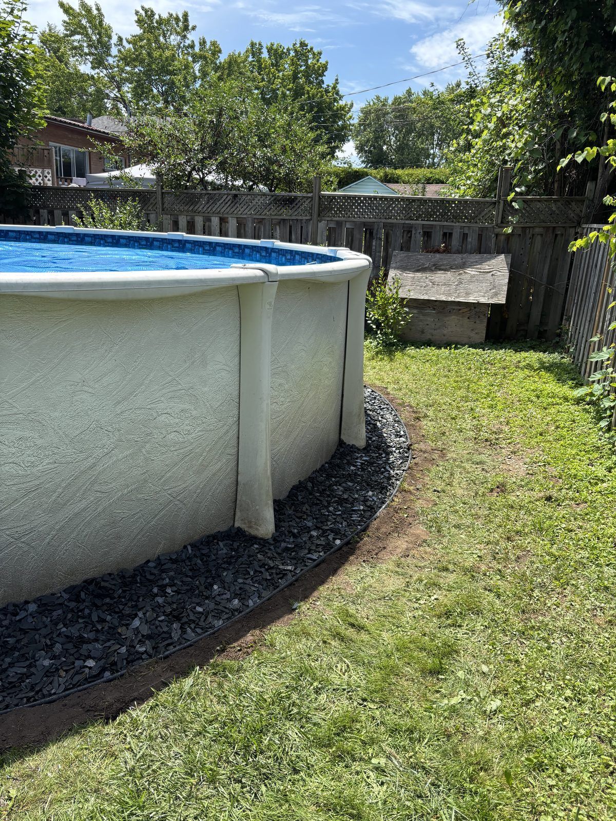 Service Contour de piscine - Les Entretiens Élites